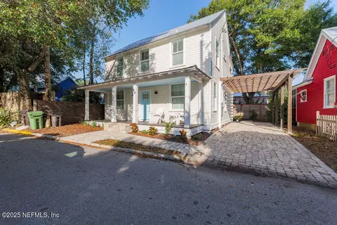 Exterior - 88 Lincoln St, Saint Augustine, FL 32084 photo 2 of 9