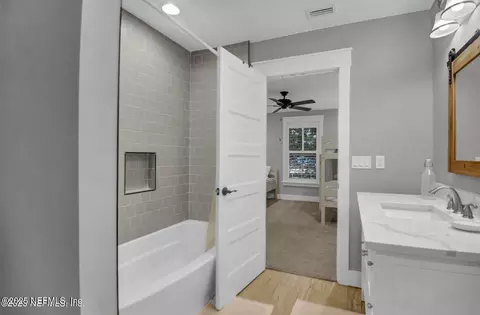 Bath - 88 Lincoln St, Saint Augustine, FL 32084 photo 4 of 5