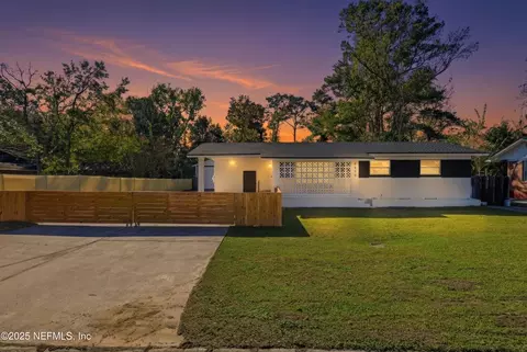 8628 Blarney Stone Ct, Jacksonville, FL 32216