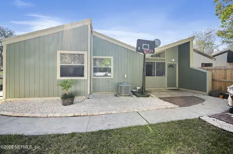 4735 San Jose Manor Dr #3, Jacksonville, FL 32217