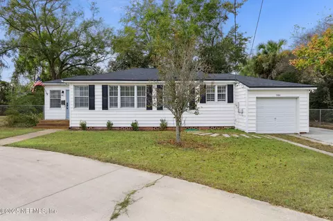 1364 Pinegrove Ct, Jacksonville, FL 32205