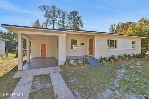 6240 Sage Dr, Jacksonville, FL 32210