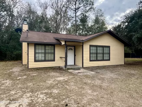 253 Lakeview Ct, Interlachen, FL 32148
