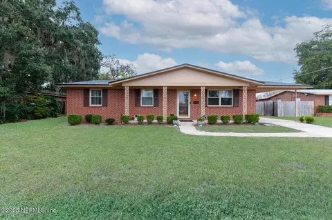 1144 Crown Dr, Jacksonville, FL 32221