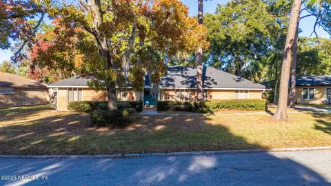 3301 Hermitage Rd E, Jacksonville, FL 32277