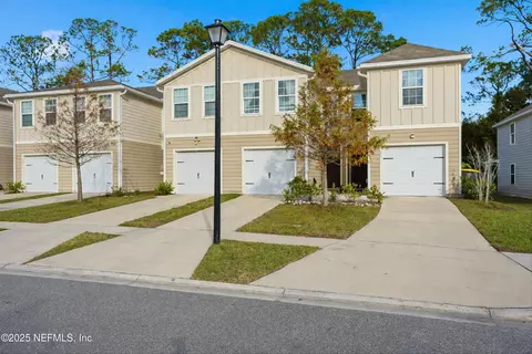 5935 Creekside Crossing Dr, Jacksonville, FL 32210
