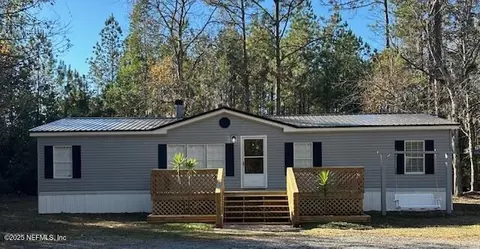 43347 Larsen Rd, Callahan, FL 32011