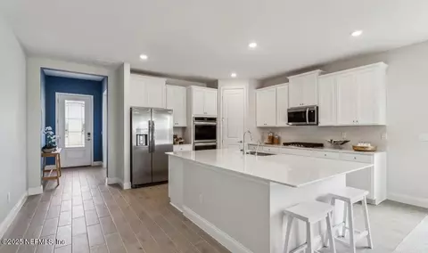 Entry Way - 142 Whitmore Dr, Saint Augustine, FL 32092 photo 1 of 2