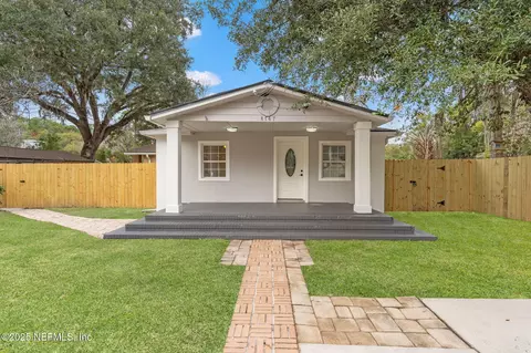 8147 Mariner St, Jacksonville, FL 32220