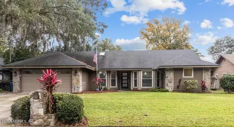10942 Berkshire Ln, Jacksonville, FL 32225