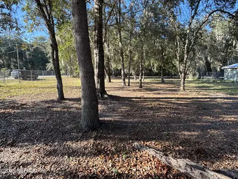 104 Marina Rd, Satsuma, FL 32189