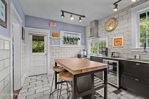 Kitchen - 8 Park Ave, Saint Augustine, FL 32084 photo 3 of 4