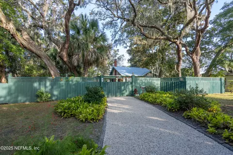 Exterior - 8 Park Ave, Saint Augustine, FL 32084 photo 3 of 13