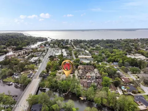 8863 Amalfi Ct, Jacksonville, FL 32217