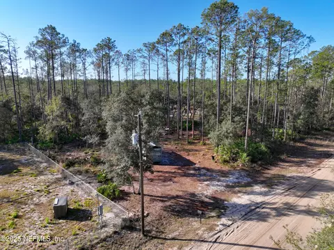 117 Glisson St, Interlachen, FL 32148 photo 8