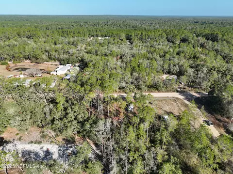 117 Glisson St, Interlachen, FL 32148 photo 9
