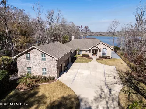 2111 Bishop Estates Rd, Saint Johns, FL 32259