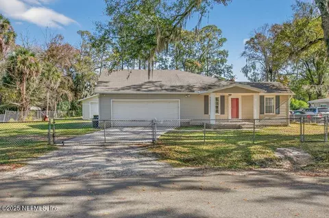1131 Pangola Dr, Jacksonville, FL 32205