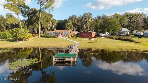 802 Lemon Ave, Crescent City, FL 32112