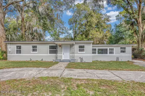 5489 Oak Forest Dr, Jacksonville, FL 32211