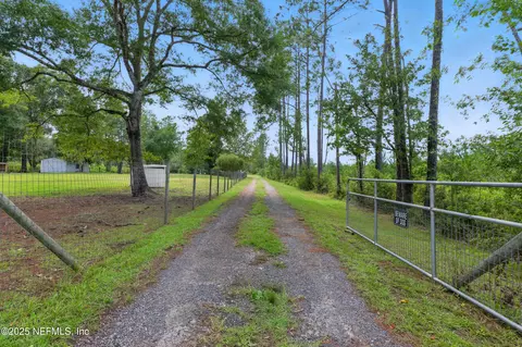 44586 Maplewood Ct, Callahan, FL 32011