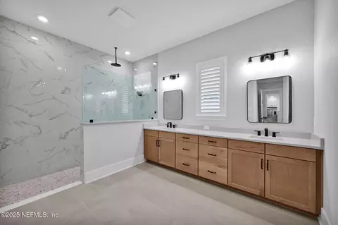 Bath - 40 Sparrow Creek Dr, Saint Augustine, FL 32092 photo 3 of 8