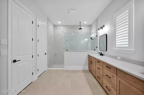 Bath - 40 Sparrow Creek Dr, Saint Augustine, FL 32092 photo 4 of 8