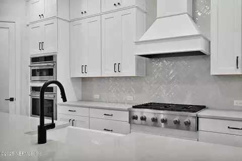 Kitchen - 40 Sparrow Creek Dr, Saint Augustine, FL 32092 photo 5 of 6