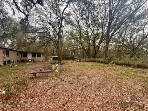 513 Wilson Dr, Interlachen, FL 32148