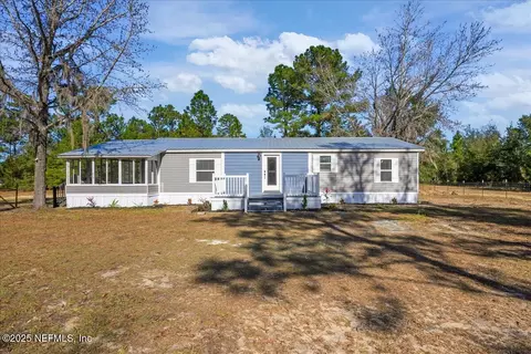 314 Union Ave, Interlachen, FL 32148