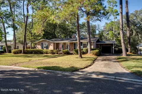 4256 Fairway Dr, Jacksonville, FL 32210