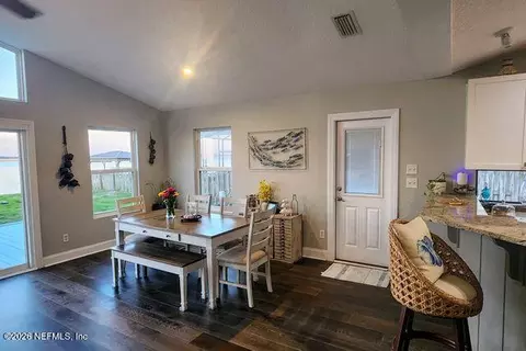 Dining - 16039 Shellcracker Rd, Jacksonville, FL 32226 photo 1 of 5