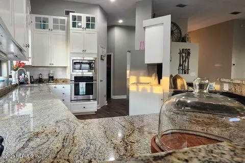 Kitchen - 16039 Shellcracker Rd, Jacksonville, FL 32226 photo 2 of 4