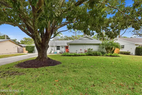 1828 Hamlet Ln N, Neptune Beach, FL 32266