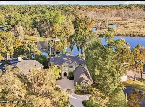 8881 Shining Oak Ct, Jacksonville, FL 32217