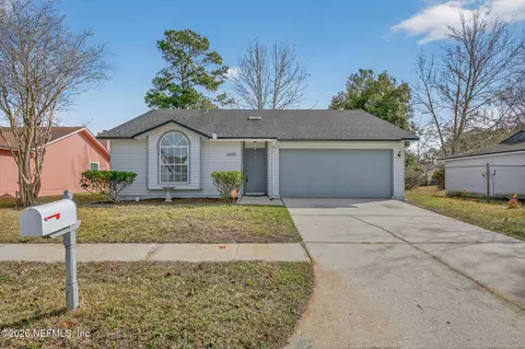 11755 Kingfisher Ln E, Jacksonville, FL 32218