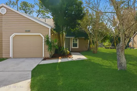 11866 Ashbrook Cir N, Jacksonville, FL 32225