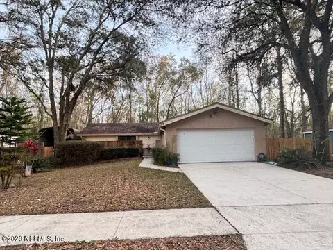 6626 Arrowroot Dr, Jacksonville, FL 32244