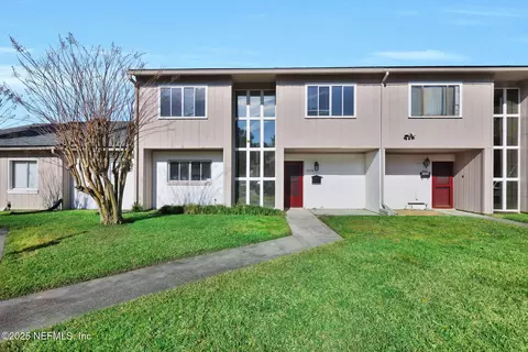 7170 Cypress Cove Rd, Jacksonville, FL 32244