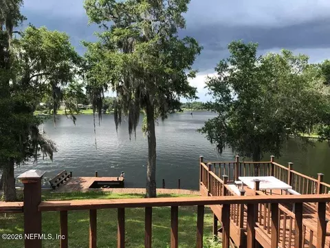 268 Wesley Rd, Green Cove Springs, FL 32043