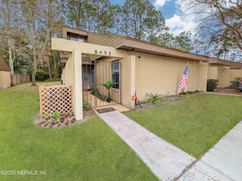 8455 Pineverde Ln, Jacksonville, FL 32244