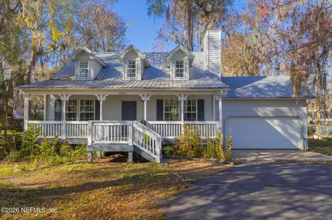 321 Paradise Cir, Satsuma, FL 32189