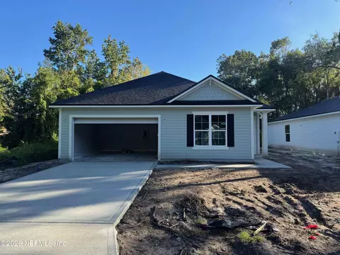 532 N Cypress Ave N, Green Cove Springs, FL 32043