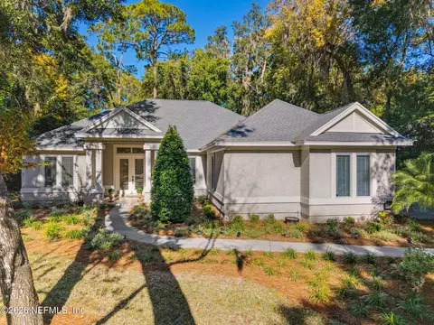 4 Moss Oaks Dr, Fernandina Beach, FL 32034