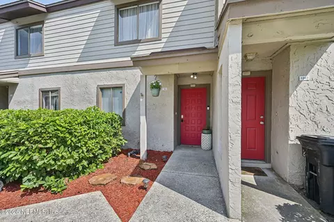 8300 Plaza Gate Ln #1242, Jacksonville, FL 32217