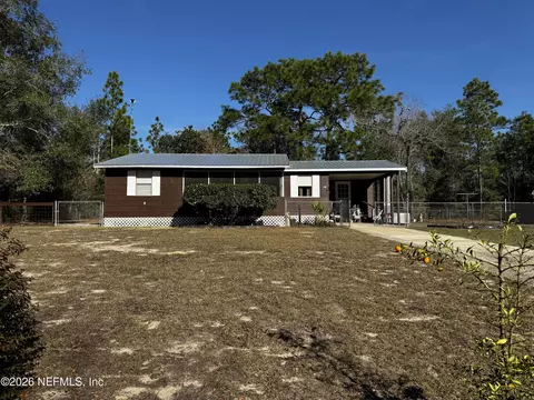 130 Adrian Ave, Interlachen, FL 32148