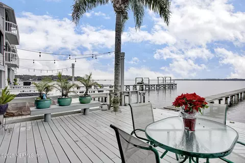 321 Scenic Point Ln, Fleming Island, FL 32003