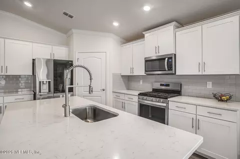 Kitchen - 500 Spoonbill Cir, Saint Augustine, FL 32095 photo 2 of 2