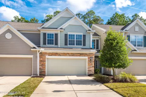 3897 Lionheart Dr, Jacksonville, FL 32216