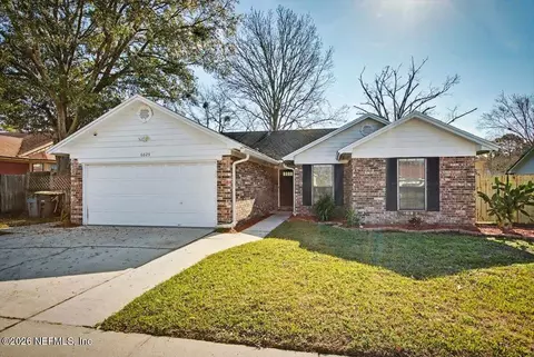 6625 Dove Creek Dr, Jacksonville, FL 32244
